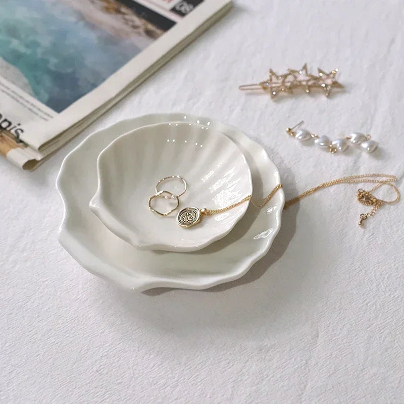 Jewelry Storage Trays Shell Plate Storage Trays Pure White Ceramic Storage Dishes Ring Earings Plate Home Decorative Tray Design