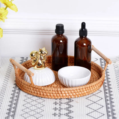 Hand-Woven Round Rattan Tray Fruit Snacks Storage Basket Organizer with Handle Autumn Woven Storage Tray Snack Fruit Tray